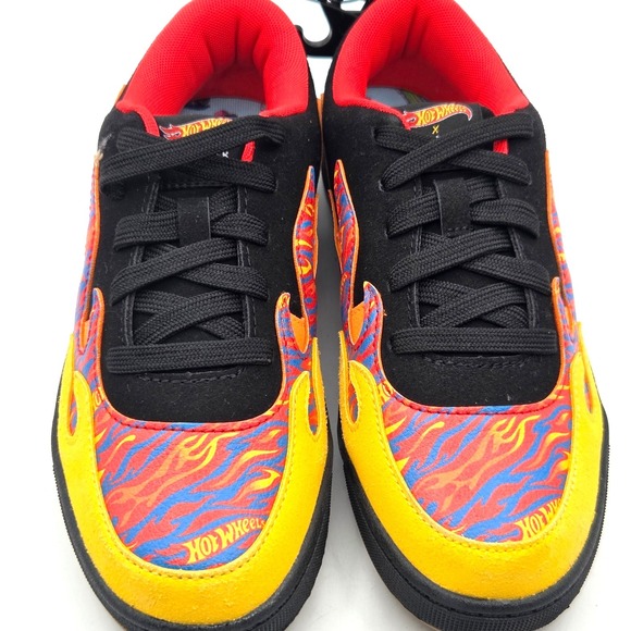 AIRWALK Hot Wheels Boys Flame Sneakers Black Red Yellow Blue Size 5 NEW with TAG - Picture 4 of 7
